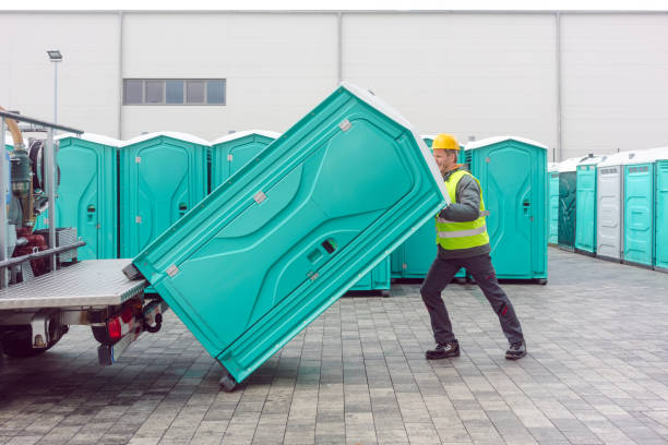 Best Porta potty delivery and setup  in Moxee, WA